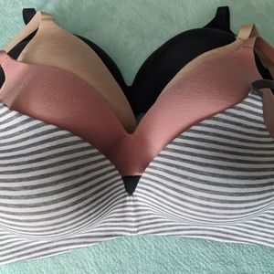 4) GAP Breathe Wireless Bras 36B